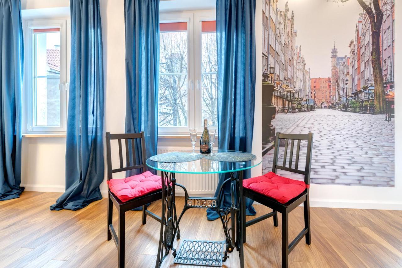 Апартаменты H&T Old Town Szeroka 24 Гданьск Экстерьер фото